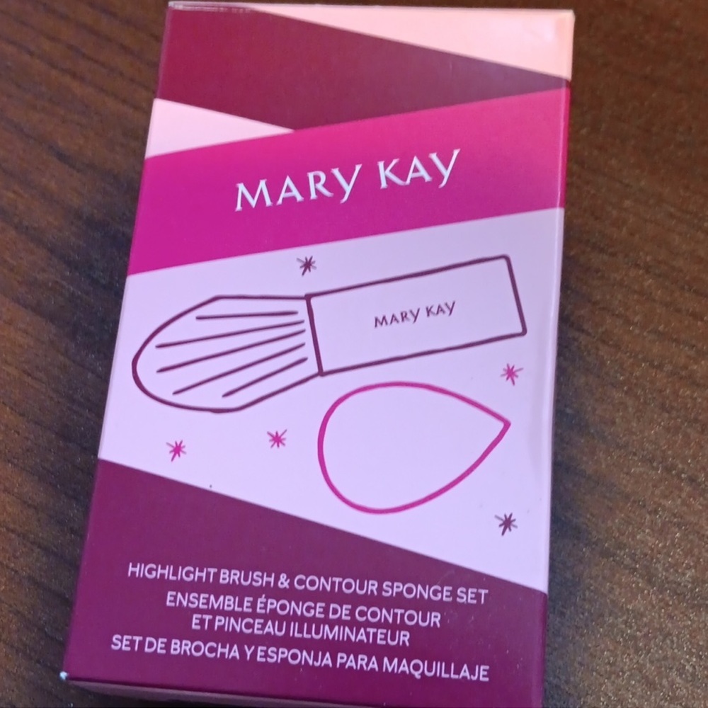 LIMITED EDITION 💖 MARY KAY HIGHLIGHTER BRUSH & CONTOUR SPONGE SET - Picture 2 of 6